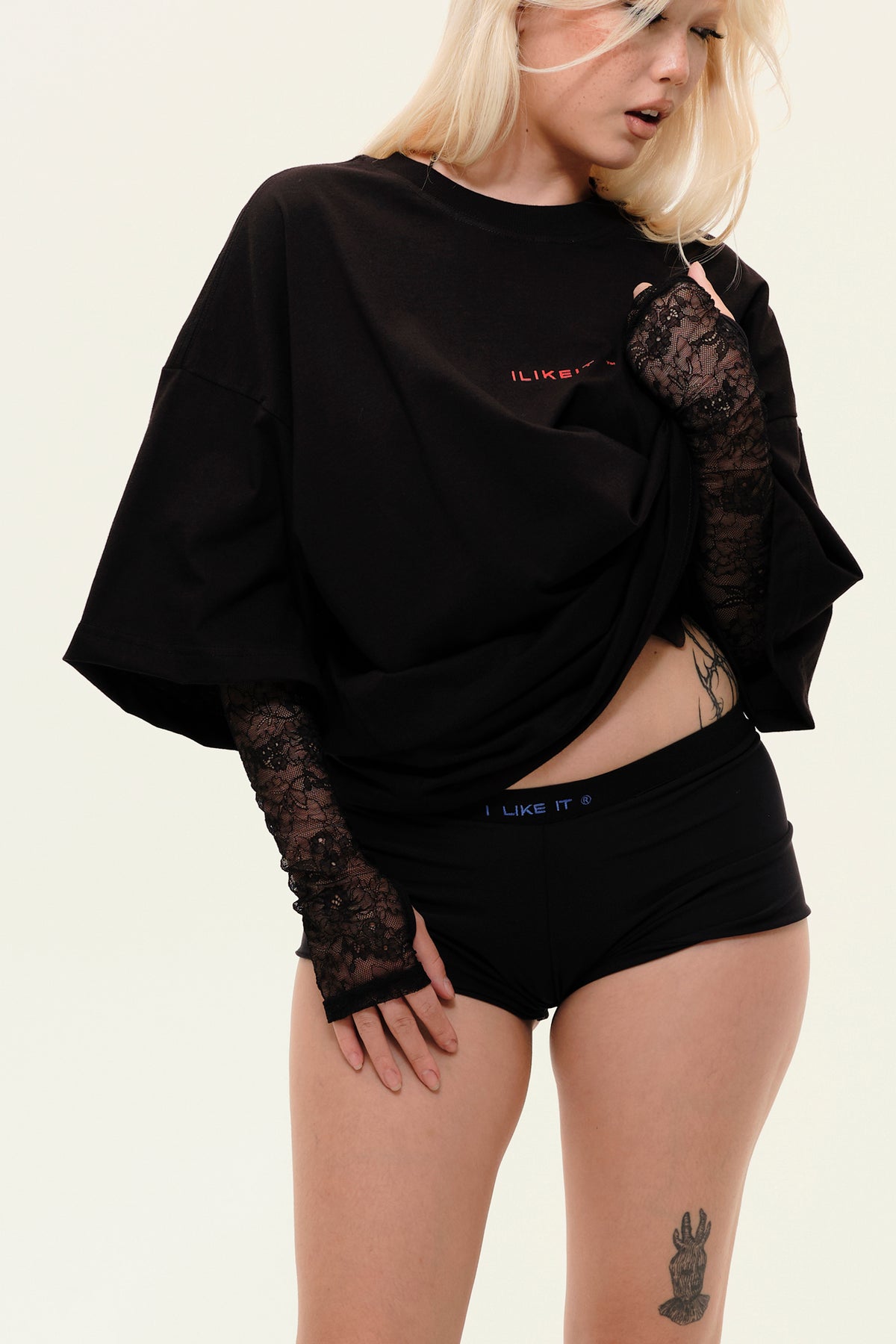 oversized tshirt preta